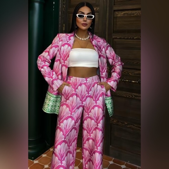 Stylish Pink and Green Women Pantsuit - Picture 6 of 6